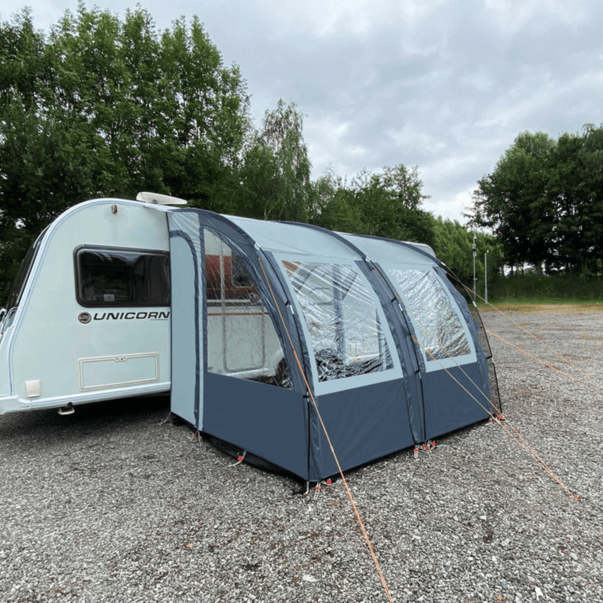 Quels sont les modèles d'auvents gonflables pour camping-car?